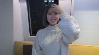 NASH-945 ノーブラ胸チラで猛烈にアピールしてくる淫乱発情奥さん10人